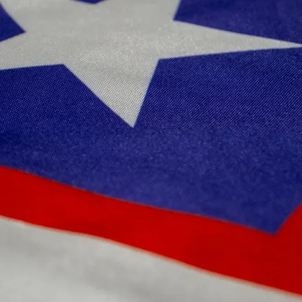 Detalhe do tecido da bandeira do Maranhão